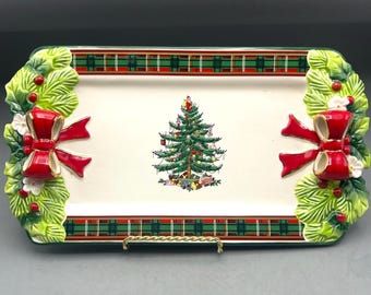 Bandeja Spode con forma de árbol de Navidad de 30 cm (12 pulgadas), estampado tartán y lazos rojos.