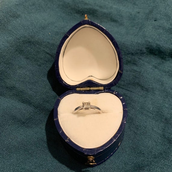 18 carat white gold antique diamond ring size L