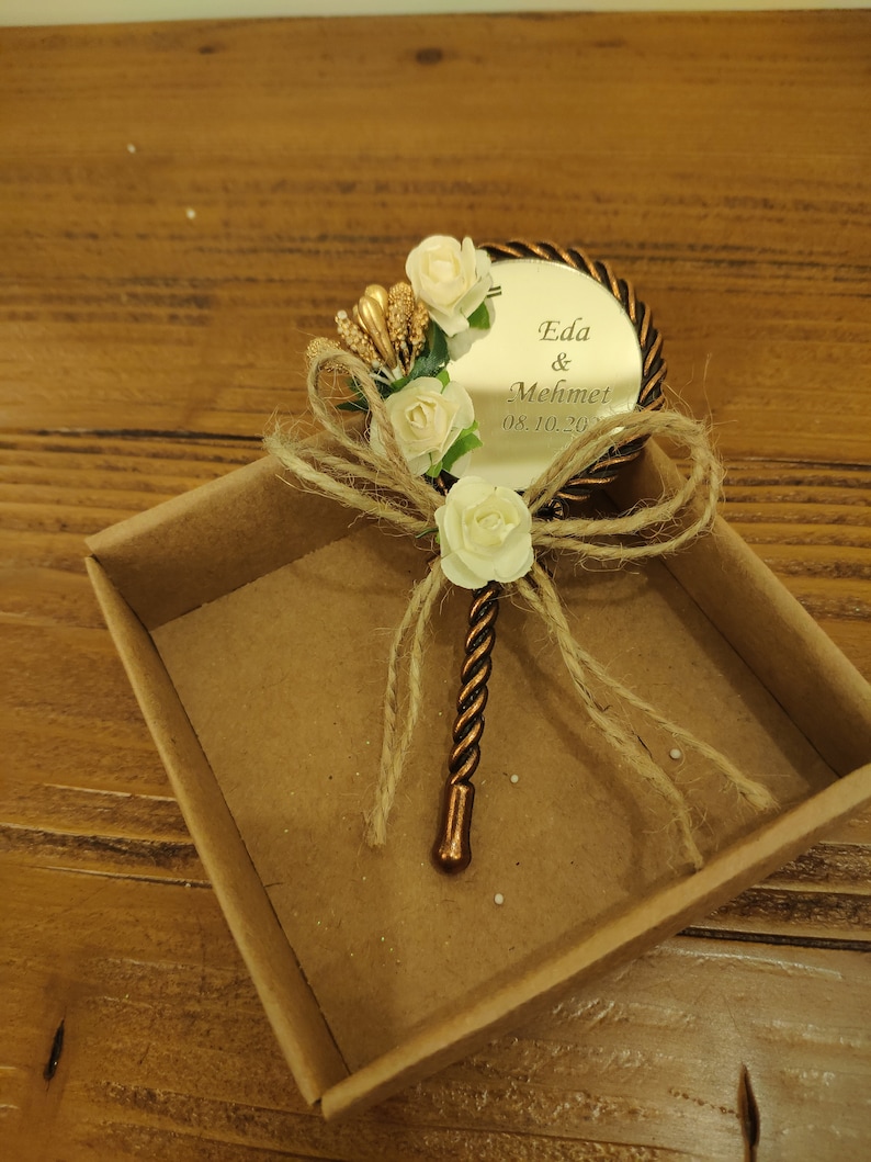 Wedding Favors for Guests in Bulk Bridal Party Keepsake Save the Date Ornaments Gifts for Visitors