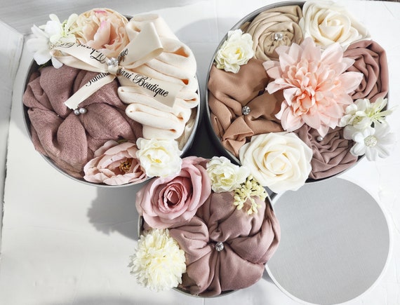 Lush Hijab Gift Box, Personalized Luxury Hijabs, Perfumed Flowers, Floral Arrangement, Elegant Hijab Set