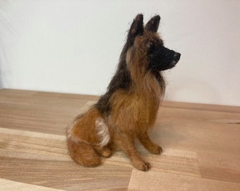 German Shepherd Dog Sculpture - Custom Needle Felted Pet / Dog Sculpture