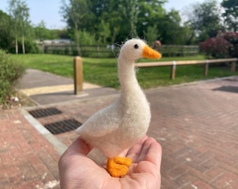 Needle Felted Goose Sculpture – Handmade Wool Animal Gift