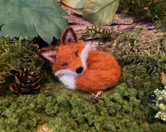 Cosy Felted Fox – Handmade Needle Felted Fox, Wool Art Sculpture