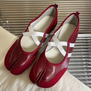 Tabi Sneakers Shoes,Women Ballet Flats,Handmade Shoes,Red Yellow Split Toe Ballerina Tabis