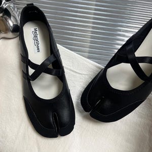 Tabi Sneakers Shoes,Women Ballet Flats,Handmade Shoes,Red Yellow Split Toe Ballerina Tabis Black