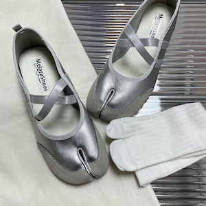 Tabi Sneakers Shoes,Women Ballet Flats,Handmade Shoes,Red Yellow Split Toe Ballerina Tabis Silver