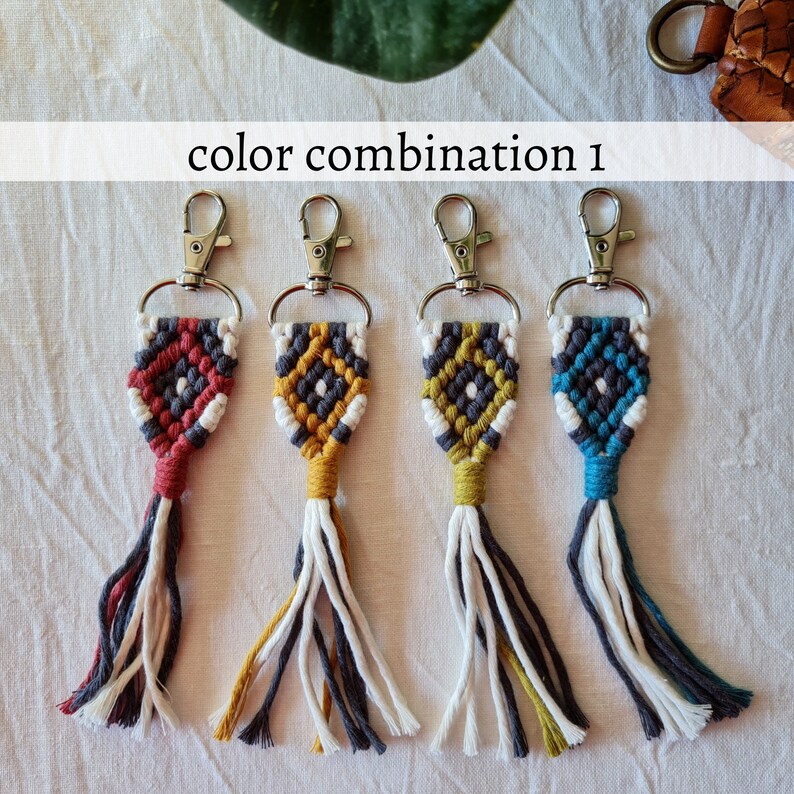 4 Macrame Keychains, Set of 4 colorful keychains, Keyrings for family and friends color comb. 1