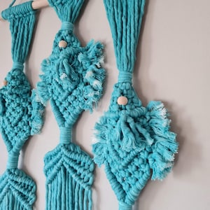 Ombre Macrame Fish Wall Hanging, Hand Dyed Wall Art, Under the sea Yarn Wall Hanging, Beach House Decor, Fish Wall Art, Turquoise Macrame