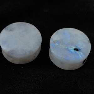 Natural Rainbow Moonstone Smooth Circle Earplugs, White Moonstone Earlobe Earrings Blue Flash Plugs Earrings Gauges, Gemstone Jewelry,