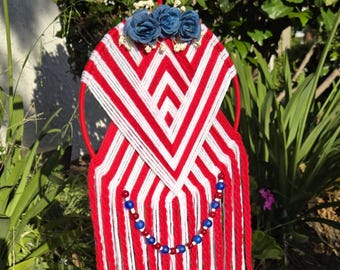 Tapiz patriótico rojo, blanco y azul / Arte de hilo bohemio del 4 de julio / Decoración americana hecha a mano para el hogar