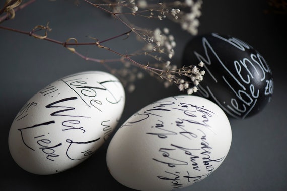 Handgeschriebene Gänseeier, Dekoration zum Ostern, Osterndekoration,  Ostern, Ostereier, Handbeschriftete Eier, kalligrafierte Eier | Dekoeier