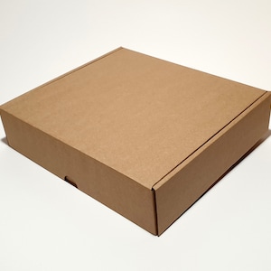 Scatole postali per spedizione in cartone con coperchio - 25 x 23 x 6 cm / 9,85 x 9 x 2,35 ''