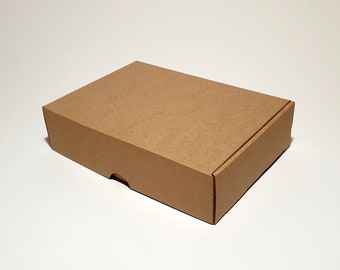 Shipping mailing boxes from cardboard with lid - 22 x 16 x 5.5 cm | 8.65 x 6.3 x 2.15 ''