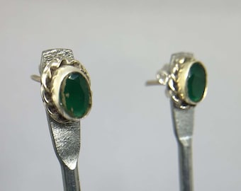 Handmade Emerald Sterling Silver Earrings: Minimalist Design