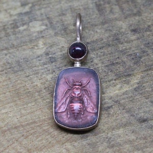 Handmade Intaglio Glass, Garnet Pendant, glass art Intaglio Bee Silver, 925K Sterling Silver, Intaglio Ancient Roman Art, Sterling Silver