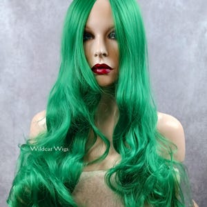 Fun GREEN Wig.  Unisex for Cosplay, Parties, Clubbing etc.