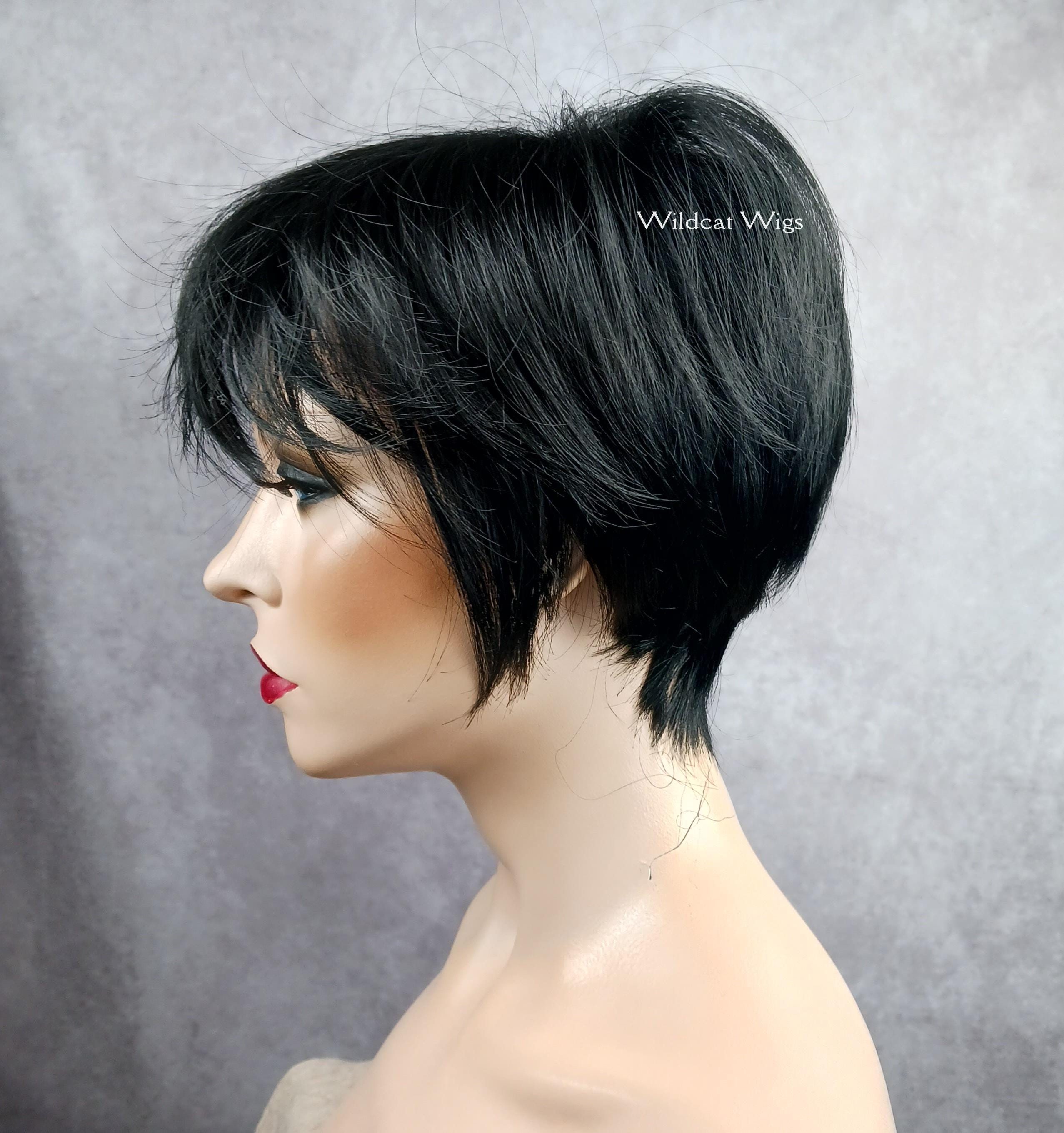 Liza  short black wig .. Cute! Cabaret ..