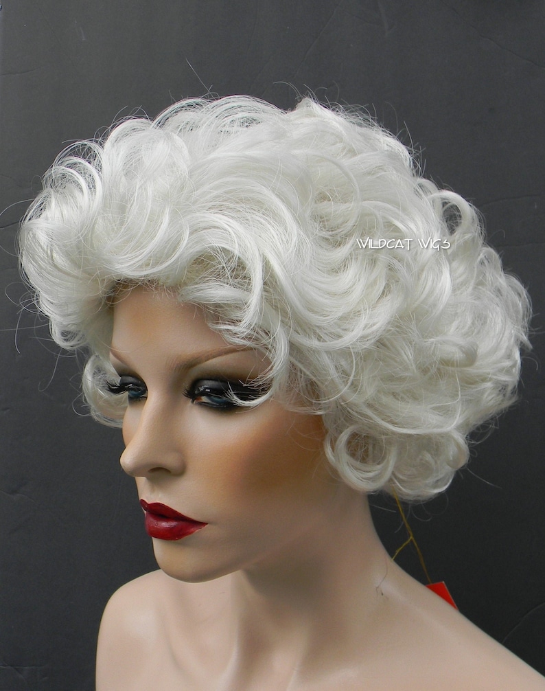 Fabulous Paula Deen Look-a-like Quality new wig. image 1