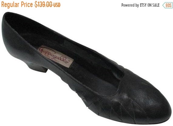 FallFRENZY15 Pappagallo Black Vintage Almond Toe W