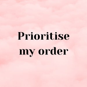 Puede incluir: Texto sobre un fondo rosa que dice "Prioriza mi pedido".