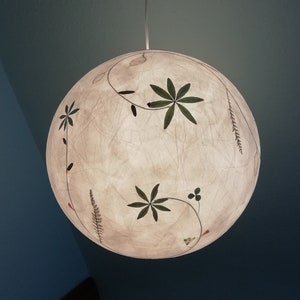 Round lampshade made of tissue paper and pressed plants, flowers and leaves, pendant light, ceiling lamp, natural materials