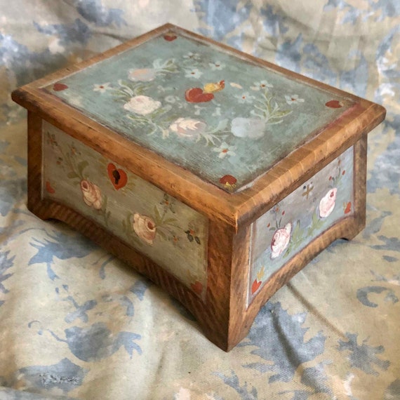 Antique Hand Painted Jewelry Box - image 4