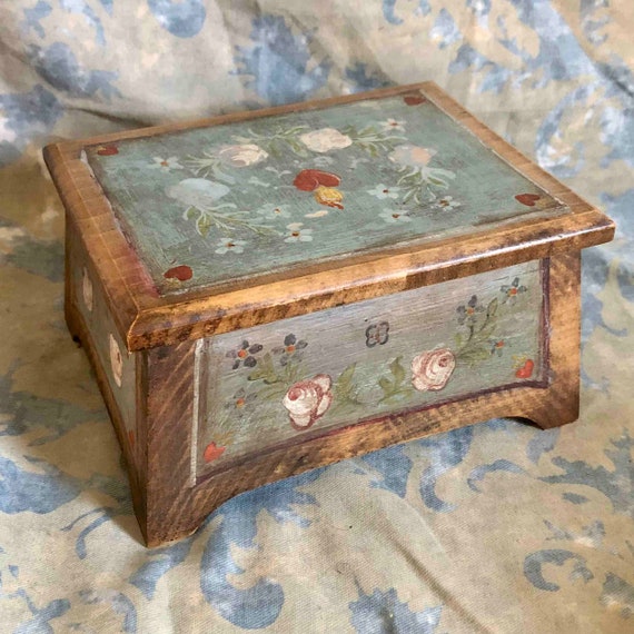 Antique Hand Painted Jewelry Box - image 6