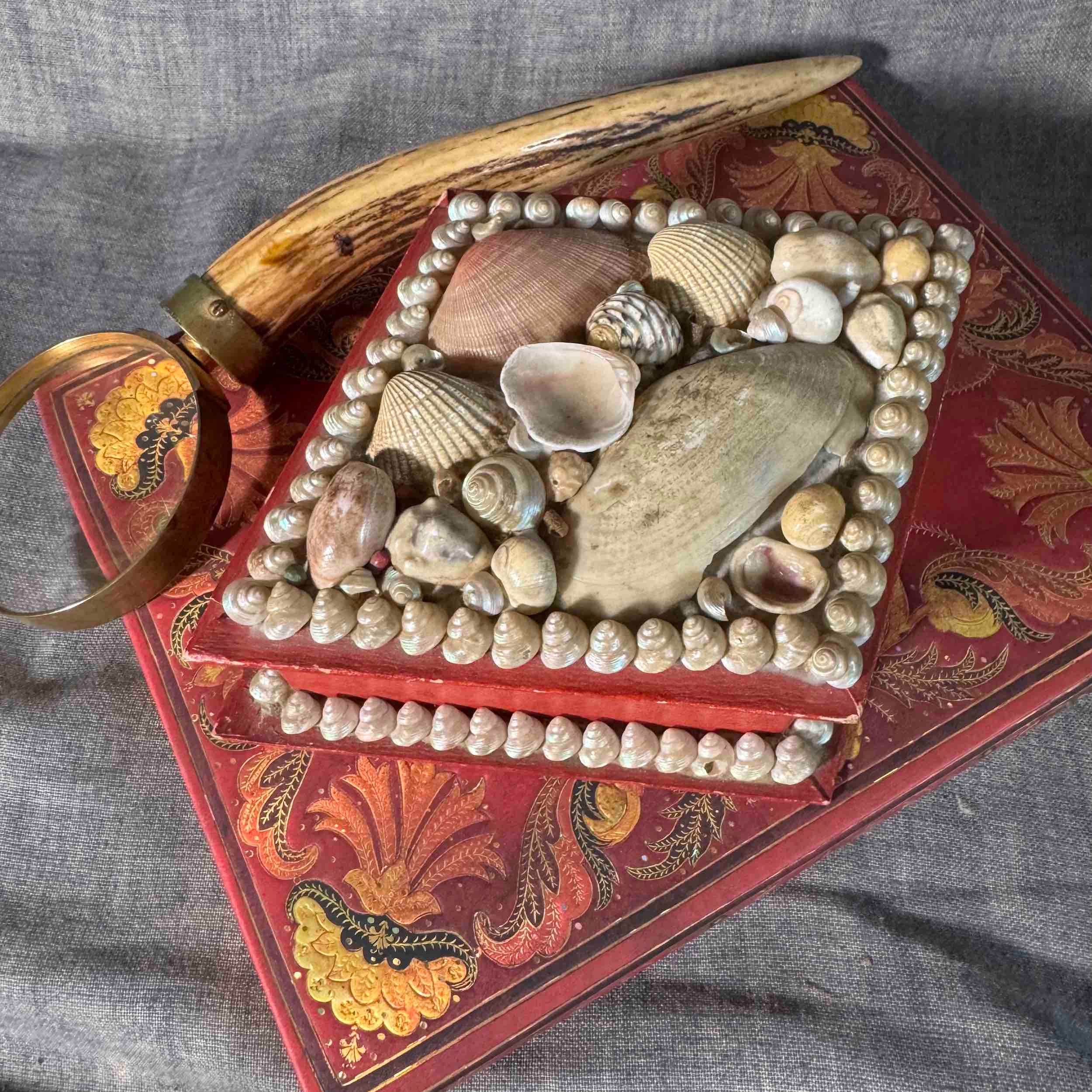 Vintage Shell Box - Etsy