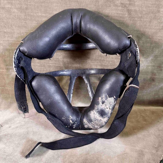 Ancien Masque De Receveur Baseball Vintage Années 30 – Métal Et Cuir Vert