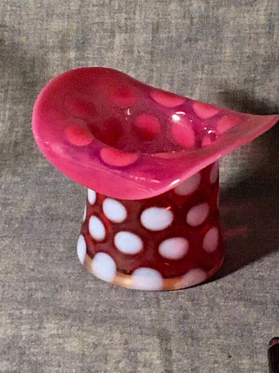 Mid Century Modern Fenton Mold-blown Cranberry Glass Top Hat  display picture 1