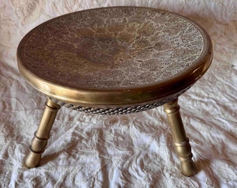 Braciere vintage in ottone inciso e reticolato mediorientale