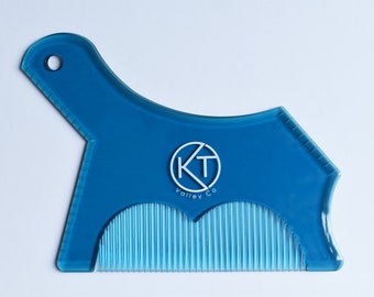 Klarer blauer Bartformer für Männer. Bartformer Vorlage. Bartstyling-Tool. Trimm- und Pflegewerkzeug für Männer. Perfektes Geschenk für ihn.