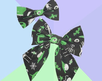 Halloween Pet Bow: Alien, Skeleton, and Bat Print Sailor Bow