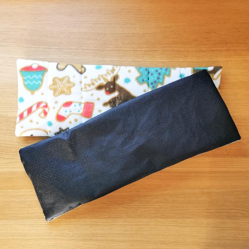 Fleece Pet Window Mat With Non-Slip Backing, Three Sizes Available, Gifts for New Cat and Dog Owners, Bird Watching Mat for Indoor Cats bild 3