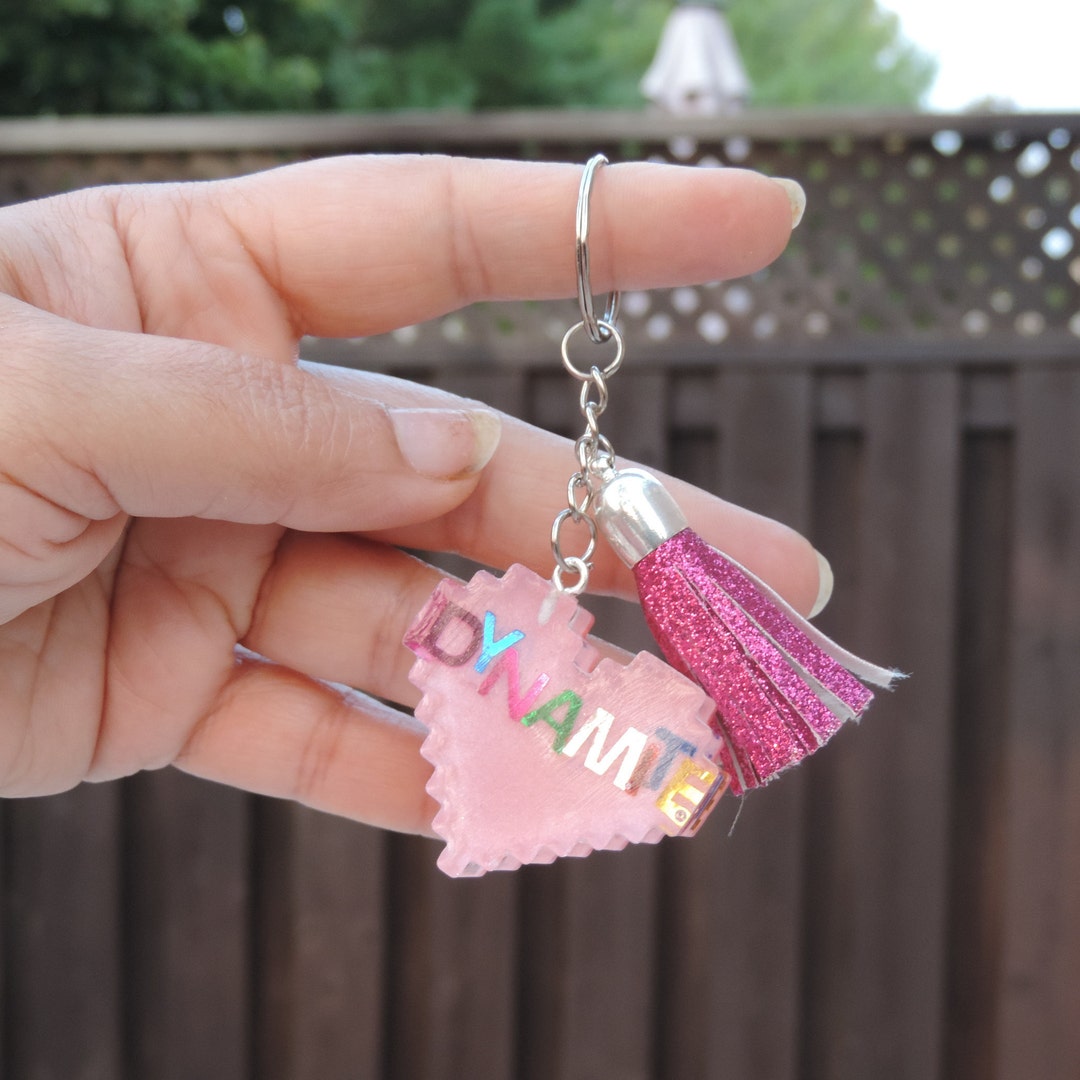 Porte-clés Lettre Initiale En Résine – Personnalisé, Mignon Avec Papillon, Cadeau Idéal - 11