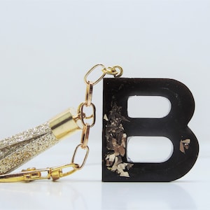 Resin Schlüsselanhänger| Personalisierter Schlüsselanhänger| Abplatzer Schlüsselanhänger| Intial Schlüsselanhänger| Alphabet Schlüsselanhänger| Monogramm Schlüsselanhänger| Handgemachter Schlüsselanhänger| Wunderschöner Schlüsselanhänger| Schlüssel