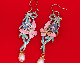 Butterfly‘s Love for Flowers Kingfisher Feather & Cherry Blossom Palace-Style Earrings