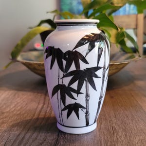 Japanese/Chinese  vase porcelain black and white bamboo AAA Imports