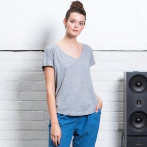 NEW STOCK Ladies Loose Fit Plain Cotton Mix V neck Tee Shirt  Approved Vegan. Yoga Top. Grey/White/Black