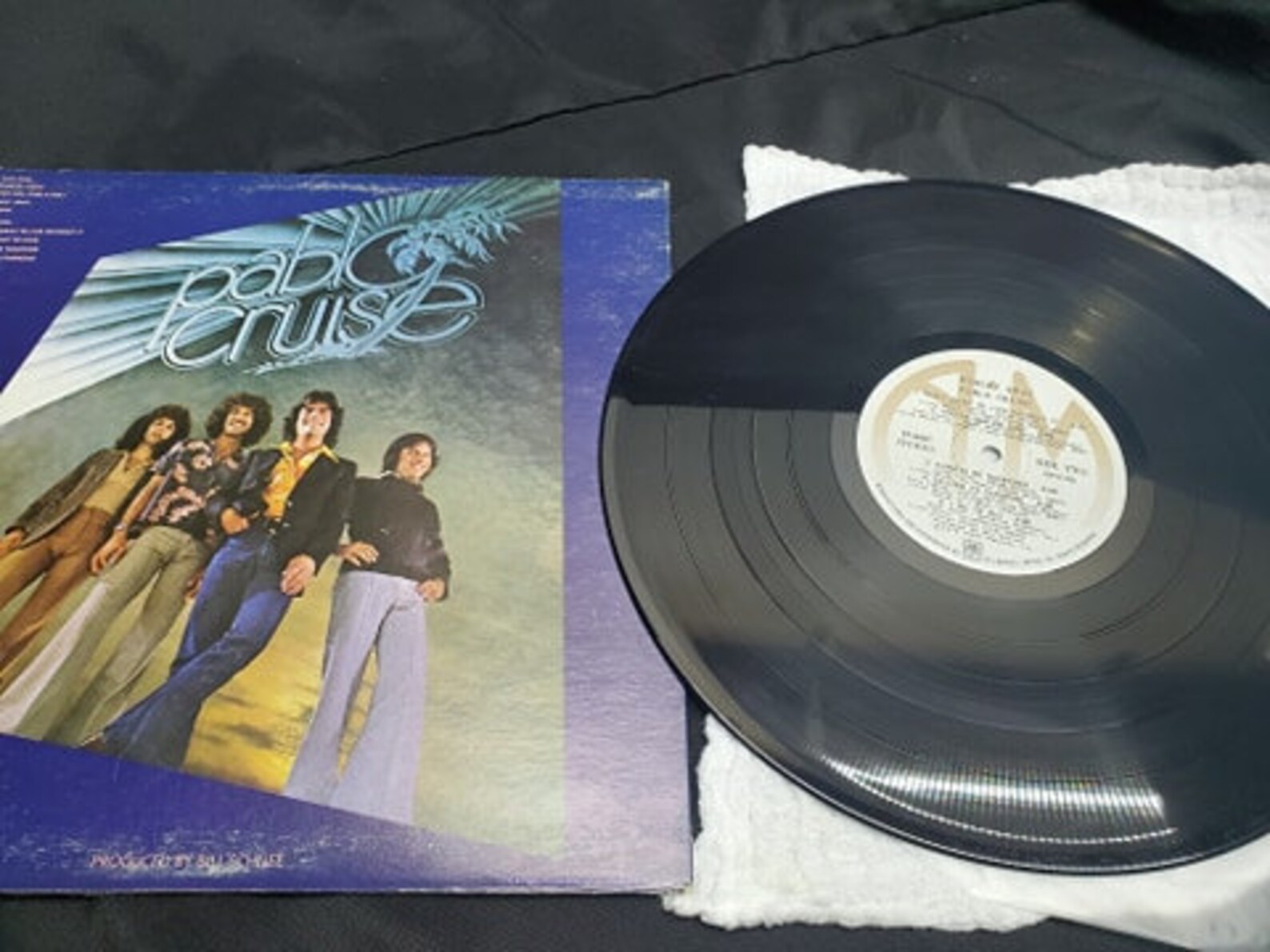 pablo cruise worlds away