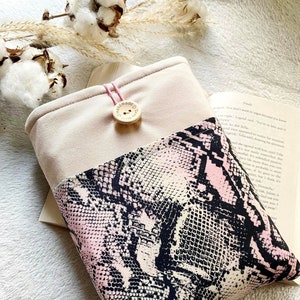 Snake Book Sleeve with Pocket, Padded Book Cover, Protector for Books and Kindles, Bookish Gifts, Book Purse, Book Bag, Book Accessories