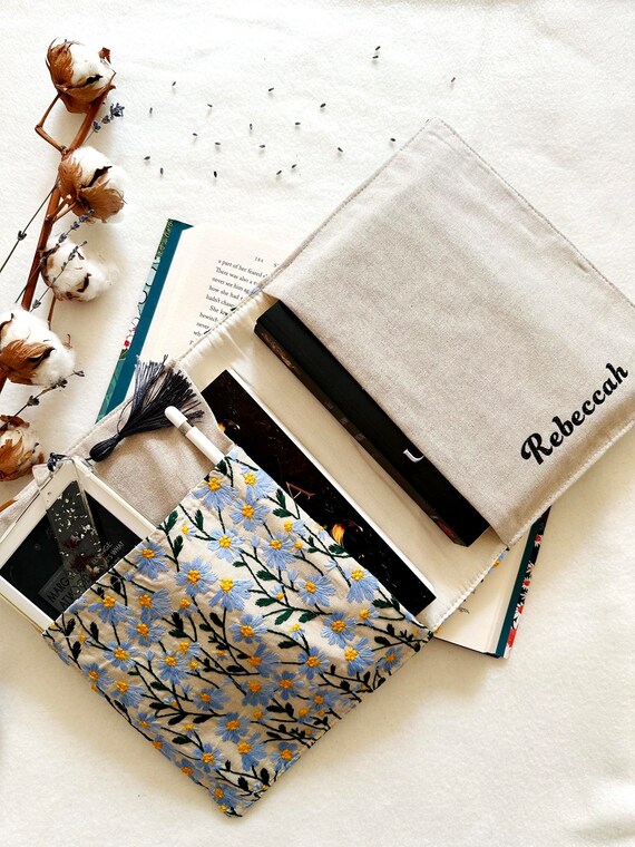 Personalized Book Purse with Pocket, Embroidery Book Sleeve, Daisy Book Cover, Floral Book Bag, Book Accessories, Bookish Gifts, Book Jacket