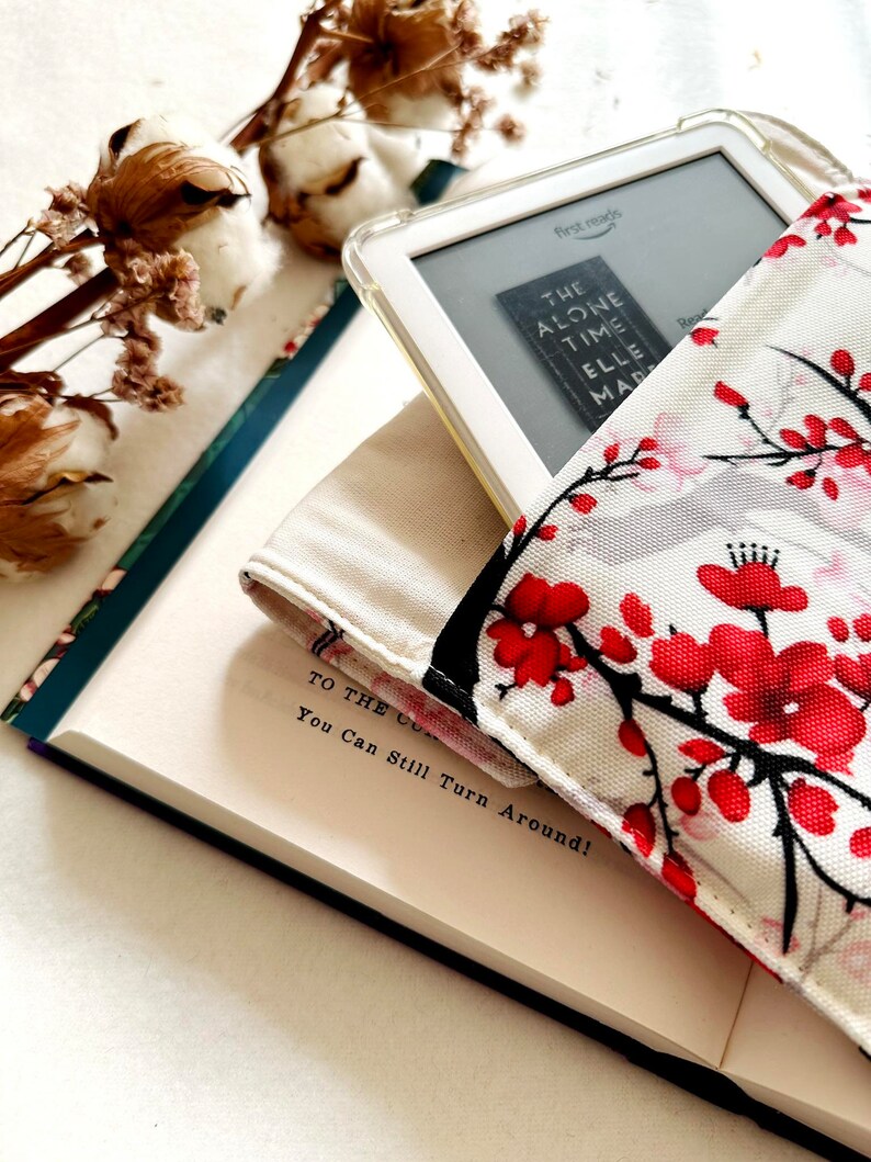 Floral Kindle Cover With Elastic Closure, Padded Kindle Sleeve, Kindle Pouch, Book Accessories, Kindle Case, Bookish Gifts, Kindle Protector image 6