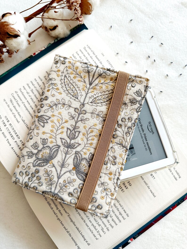 Embroidery Kindle Cover With Elastic Closure, Padded Kindle Sleeve, Flowers Kindle Pouch, Book Accessories, E-reader Case, Book Lover Gift image 3