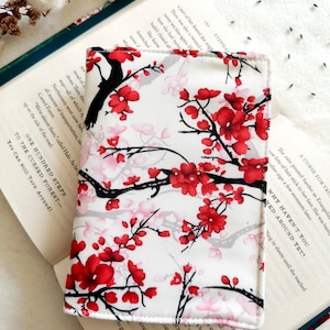 Floral Kindle Cover With Elastic Closure, Padded Kindle Sleeve, Kindle Pouch, Book Accessories, Kindle Case, Bookish Gifts, Kindle Protector image 1