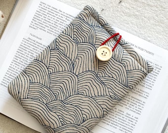 Japanese Kindle Paperwhite & Scribe Case, Oriental Kindle Sleeve, Padded Ebook Cover, Book Accessories, Bookish Gifts, Kindle Pouch