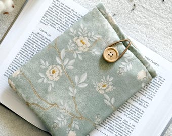 Floral Kindle Paperwhite & Scribe Case, Sage Kindle Sleeve, Wyściełana okładka na ebooka, Akcesoria do książek, Prezenty książkowe, Etui na Kindle dla czytelników