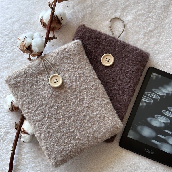 Boucle Kindle Sleeve, Beige & Brown Boucle Kindle Paperwhite Pouch, Padded Kindle Cover, Book Accessories, E-reader Boucle Jacket