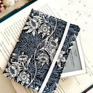 Flowers Kindle Cover With Elastic Closure, Padded Kindle Sleeve, Blue Kindle Pouch, Book Accessories, E-reader Case, Book Lover Gift image 3