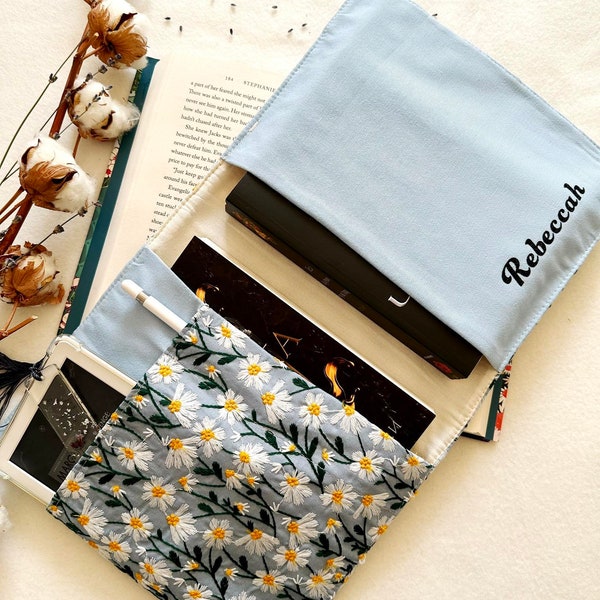 Personalised Book Purse with Pocket, Embroidery Book Sleeve, Daisy Book Cover, Floral Book Bag, Book Accessories, Bookish Gifts, Book Jacket